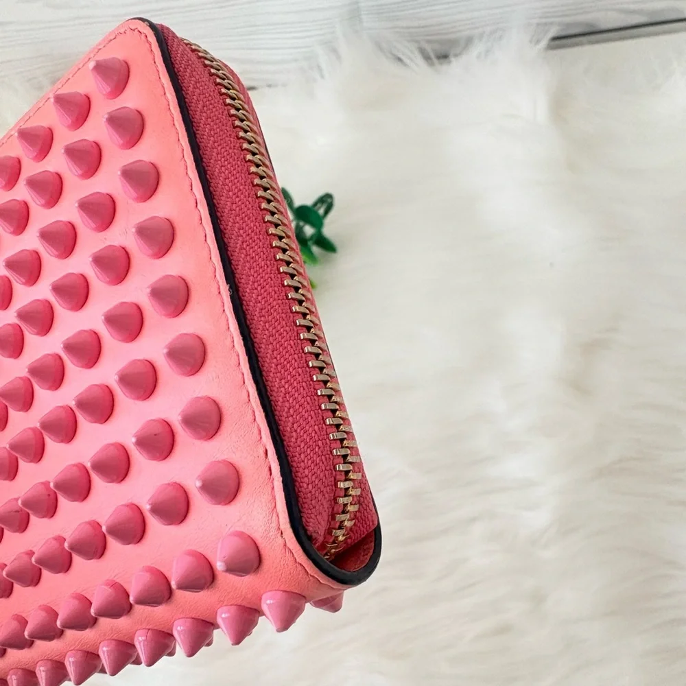Christian Louboutin‎ Panettone Bubble Gum Pink Studded Zippy Wallet - Picture 9 of 16